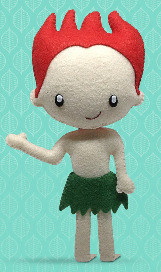 Boneco de pano artesanal do Curupira, com cabelos vermelhos e pés virados para trás